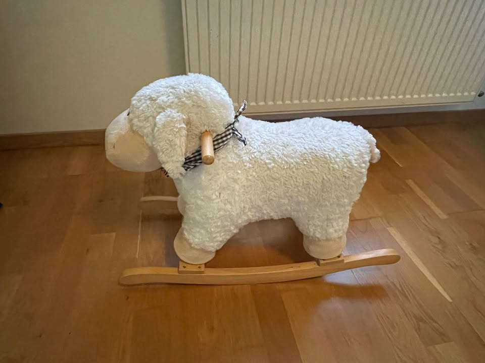 Detská hojdacia ovečka
