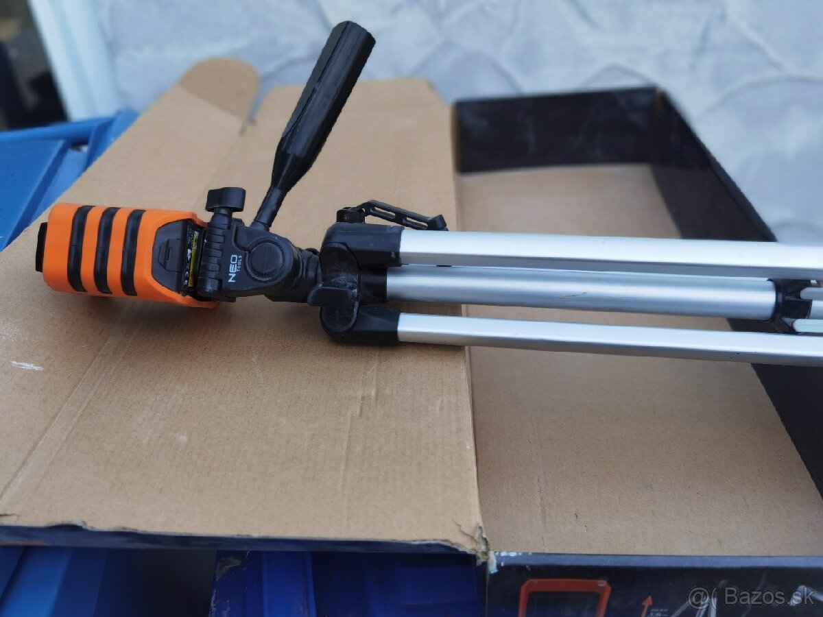 Nivelizacny merak neo