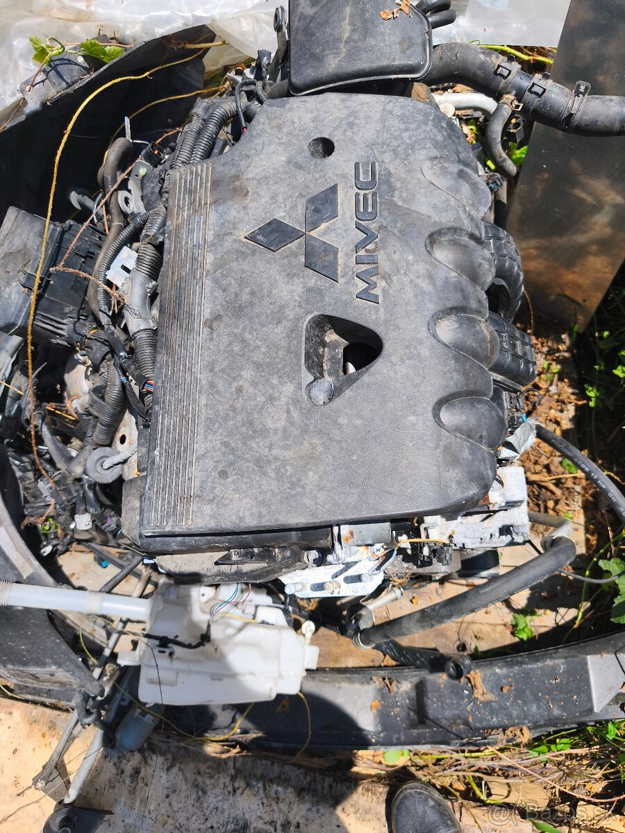 Predám komplet motor 2,0benzin