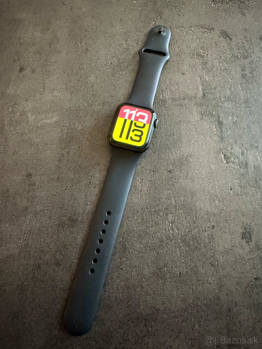 Predám Apple Watch Series 6 – 40 mm, GPS