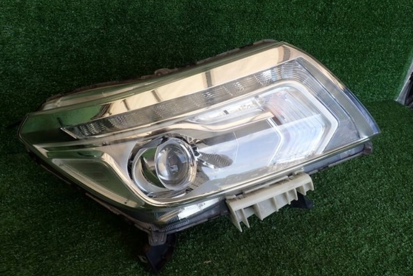 nissan navara svetlo d23 full led 2015+