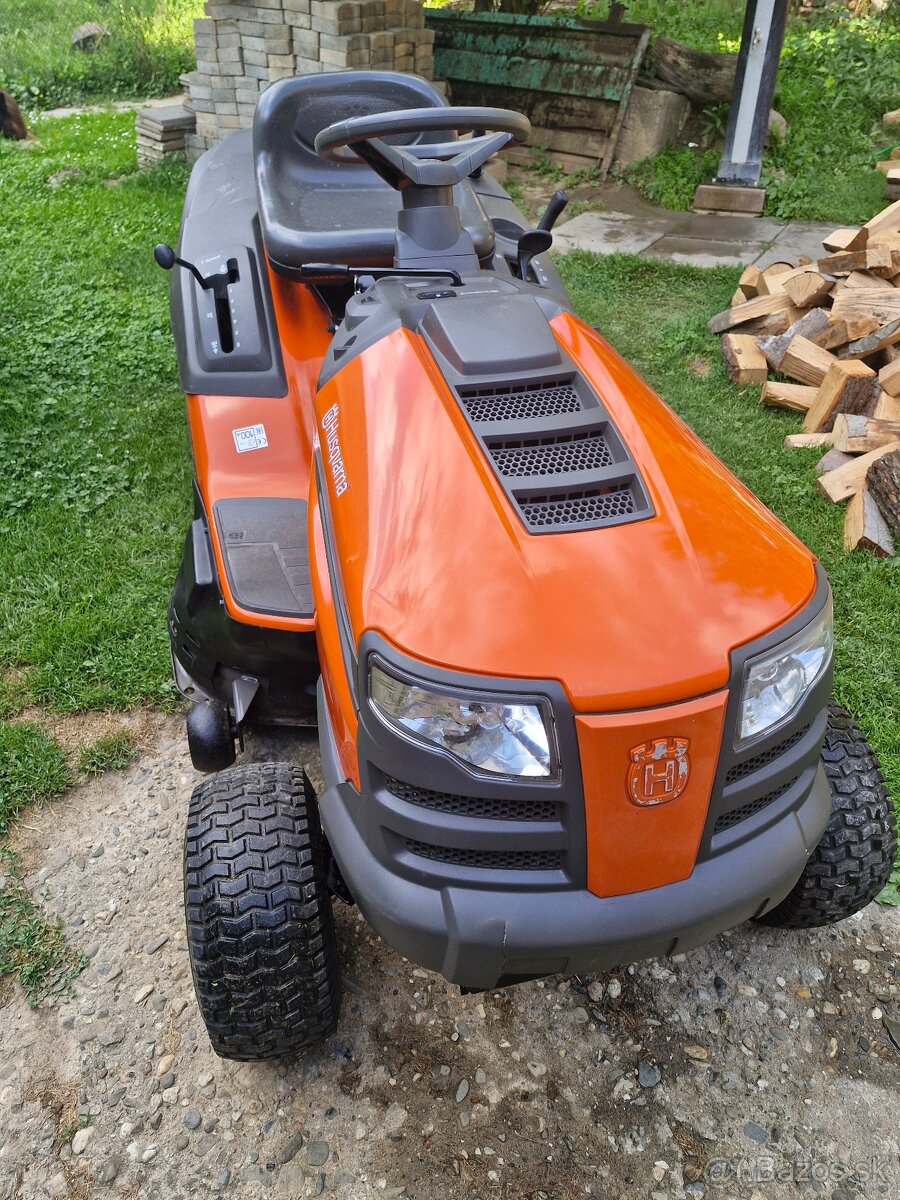 Traktorova kosačka Husqvarna TC138M