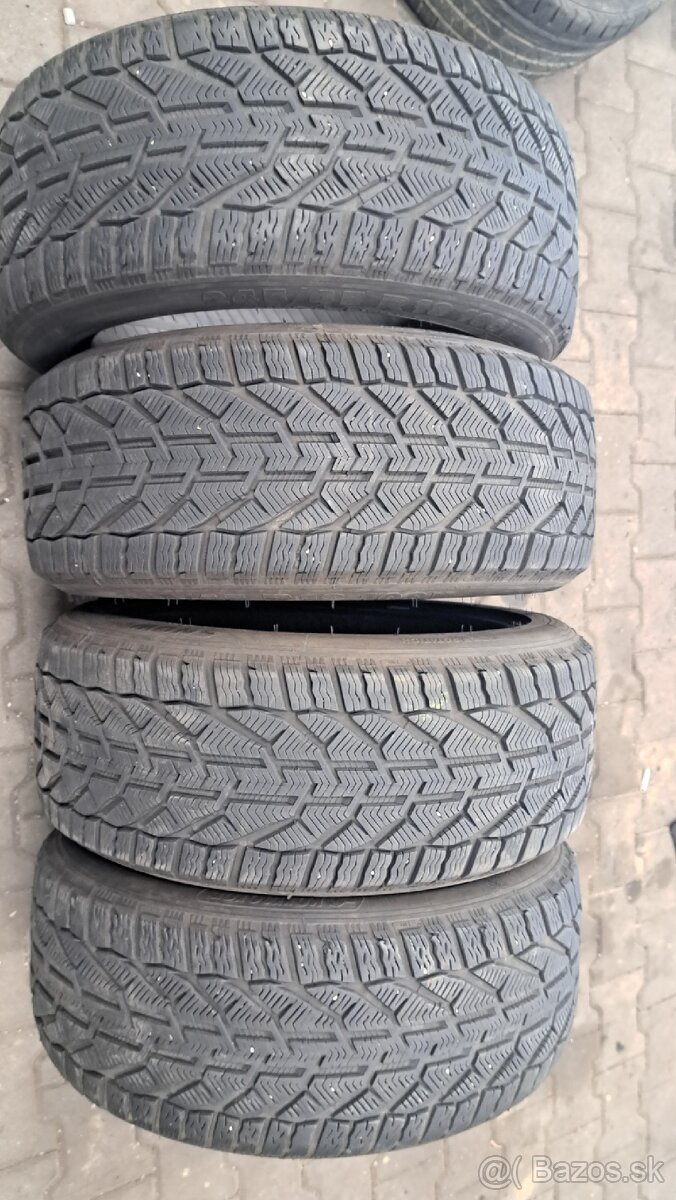 245/45R18 Zimné Kormorá