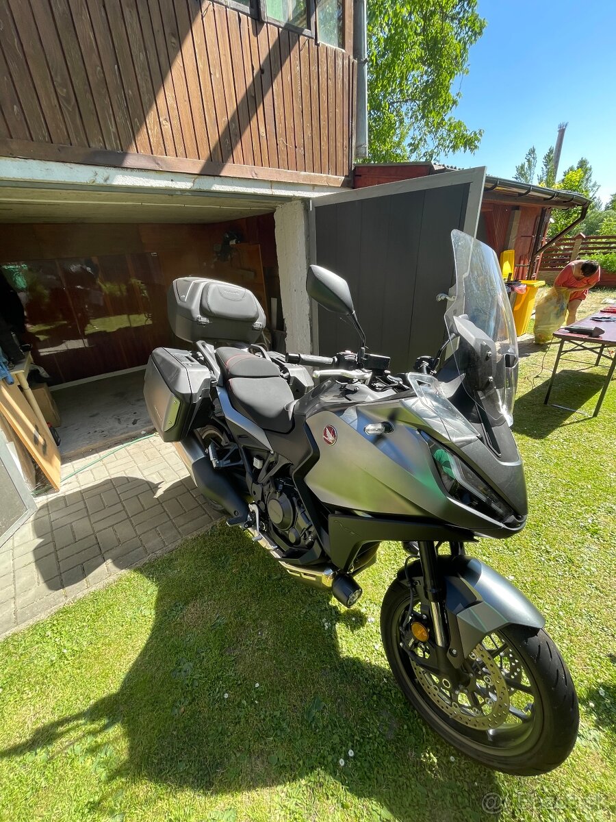Honda nt1100 2023