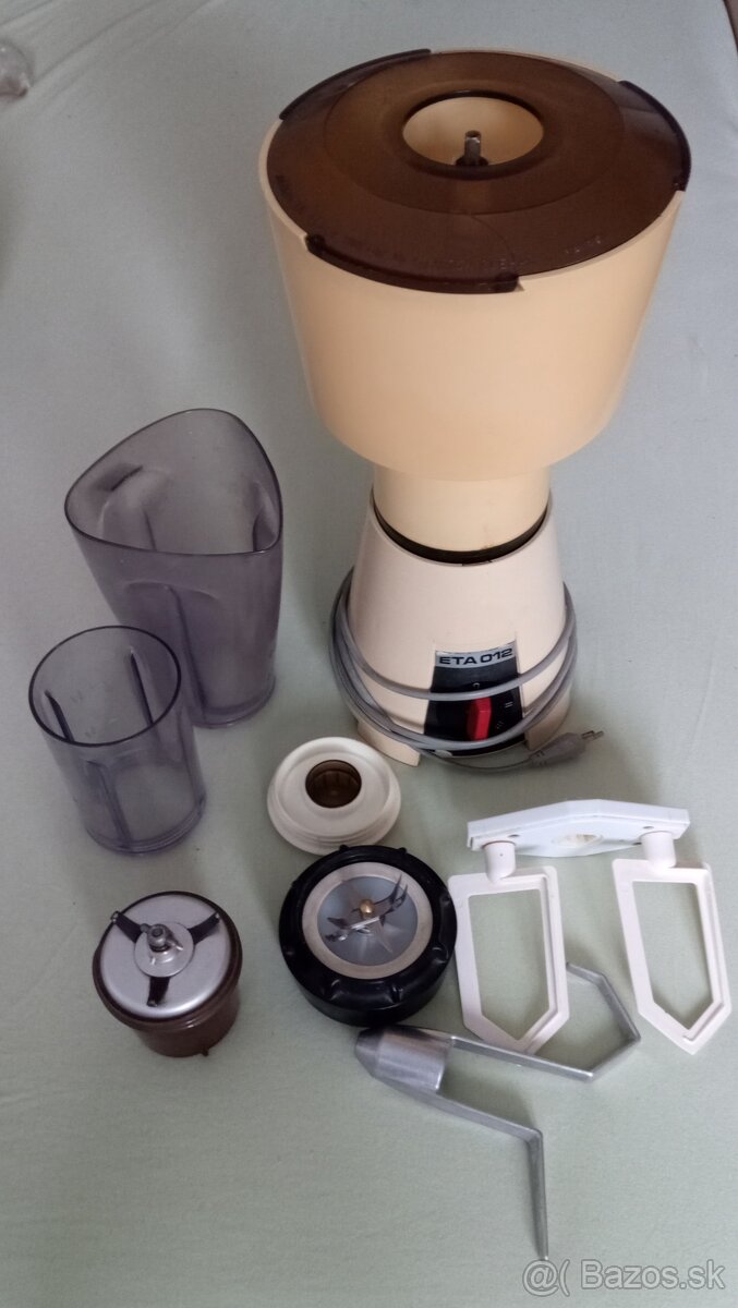 Darujem robot ETA 012