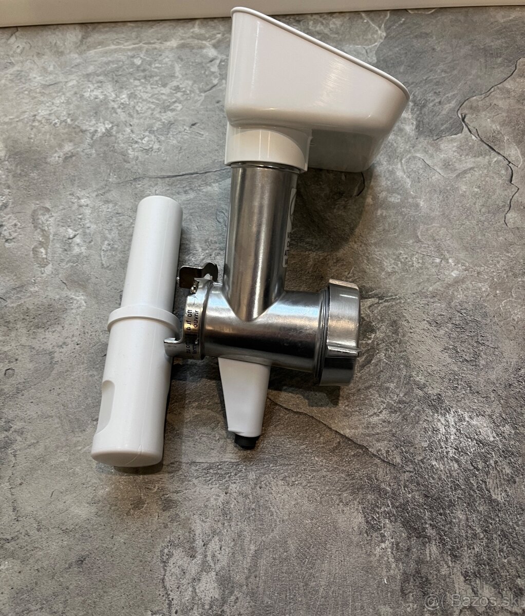 Mlynček Bosch mum 2-4 na kuchynský robot