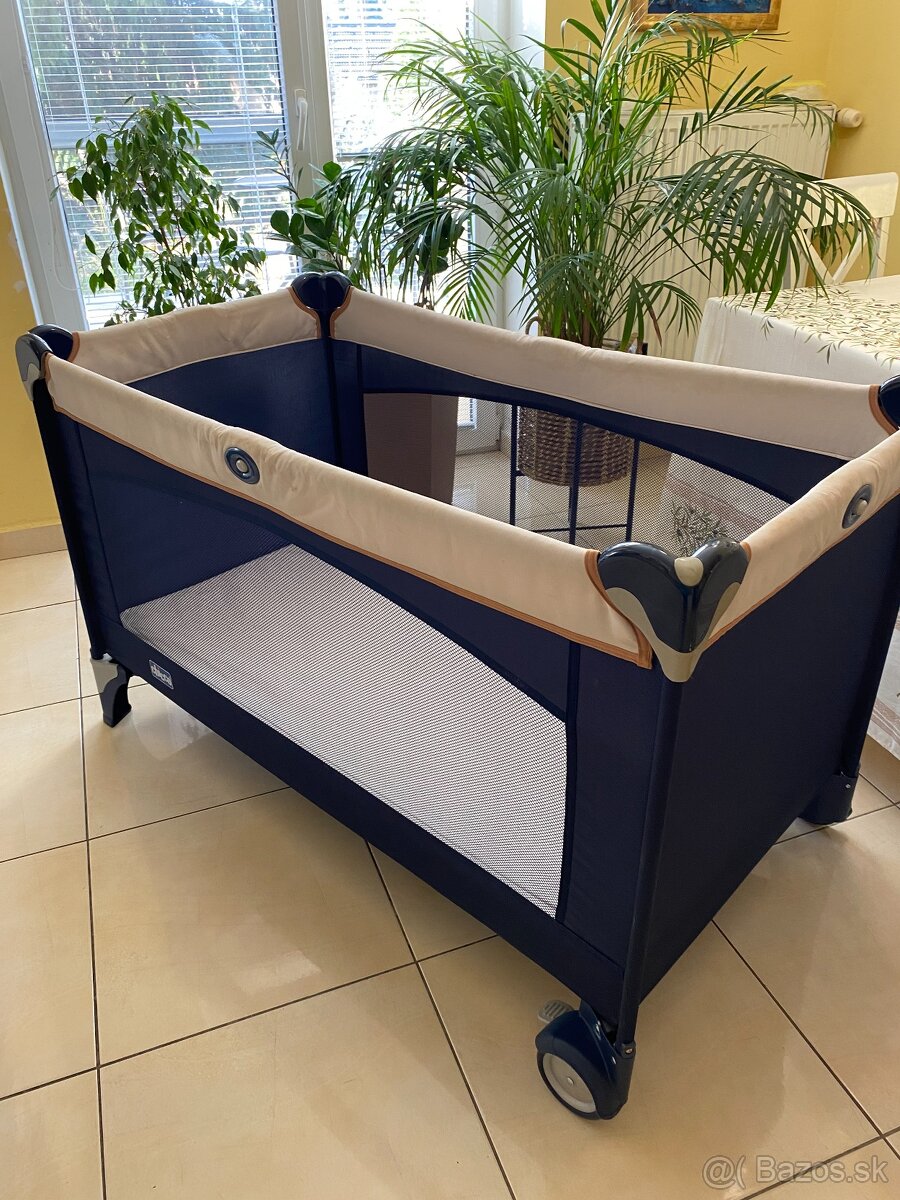 Predám detskú postieľku - skladaciu Chicco a matrac