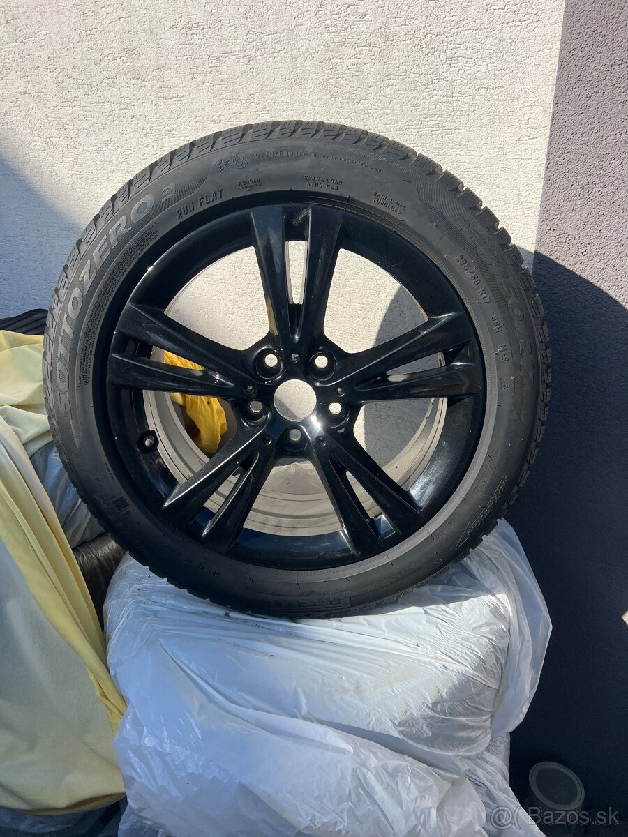 BMW X1 komplet zimne obutie 225/50 R17
