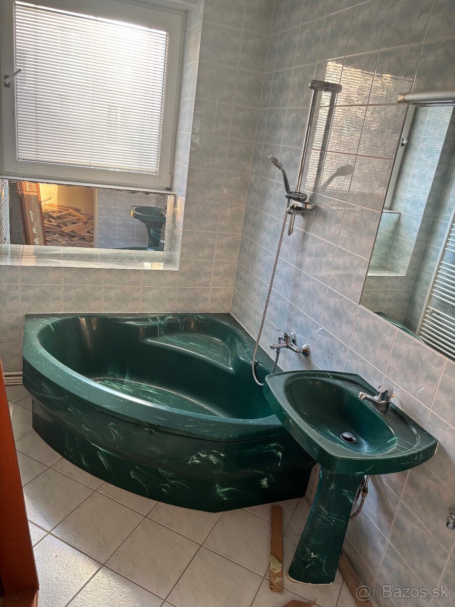 Rohova vana a umyvadlo