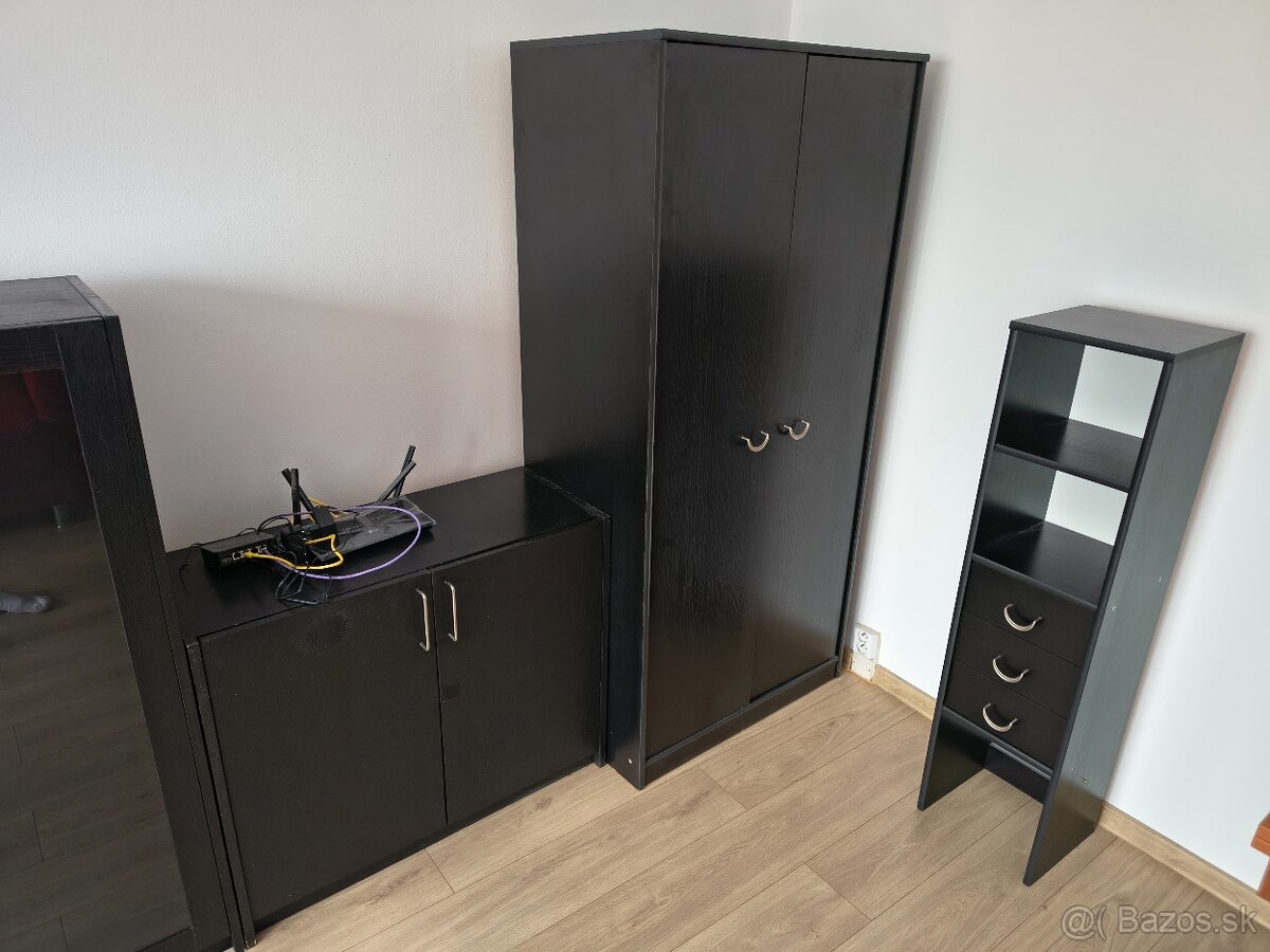 Predam obyvaciu stenu.