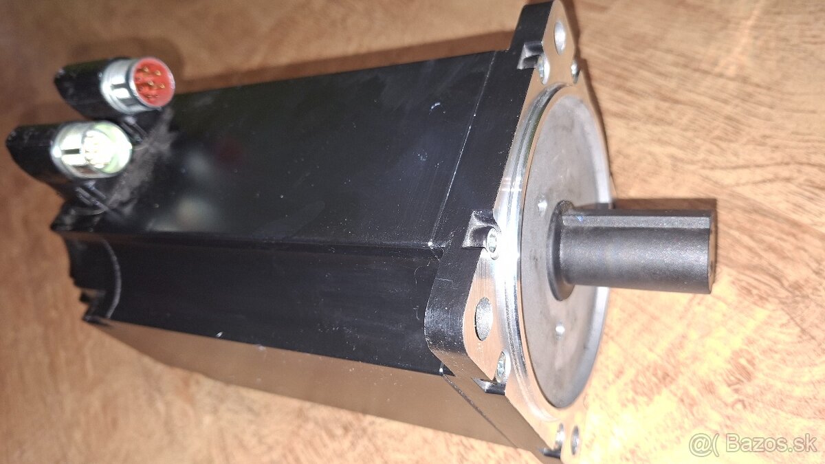 Servomotory 8LSA55.E1030D300