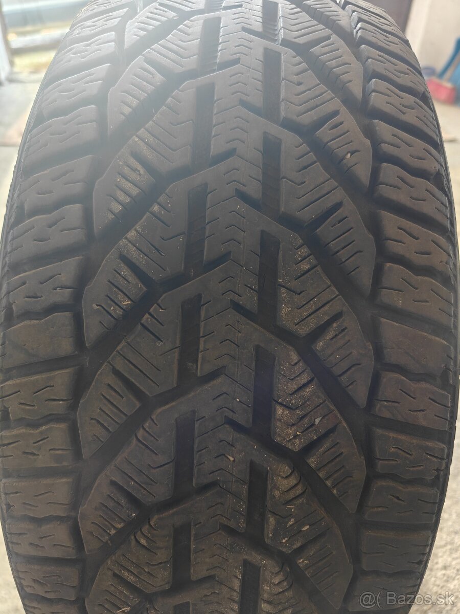 predam zimne pneumatiky 225/45/R17