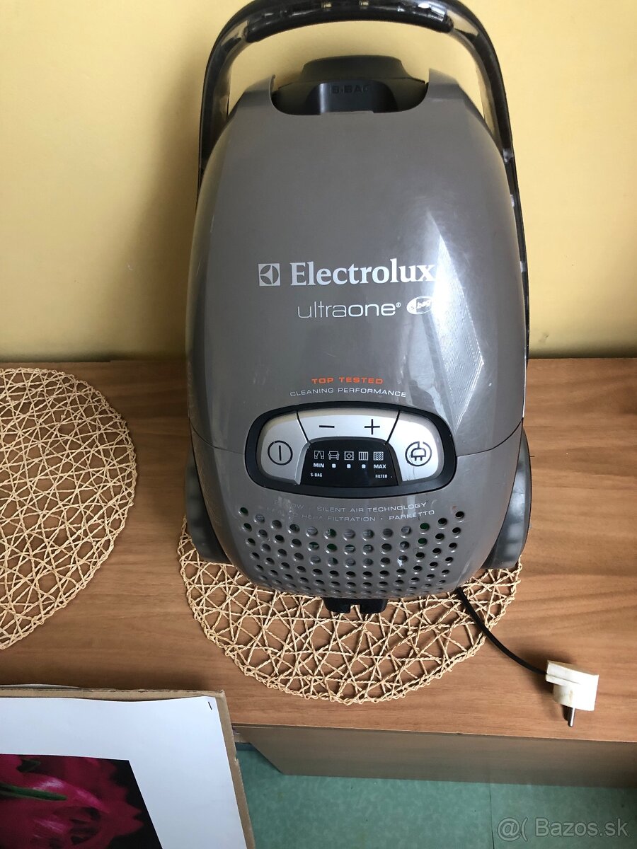 Vysávač Electrolux Ultraone polofunkčný