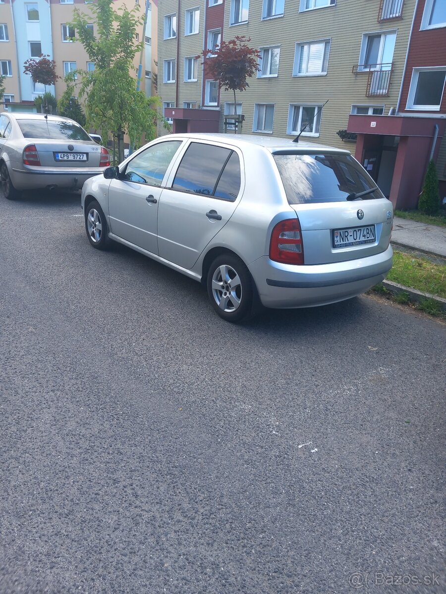 Elektrony r14+letne pneu