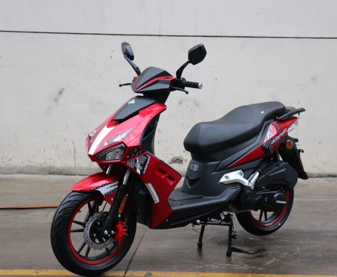 Skúter Adamoto Derbi 125
