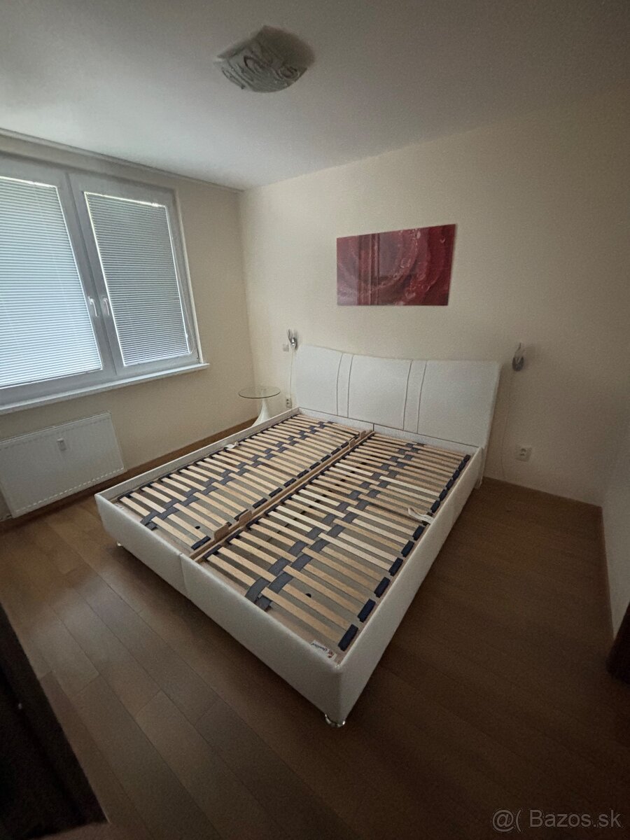 Manželská postel