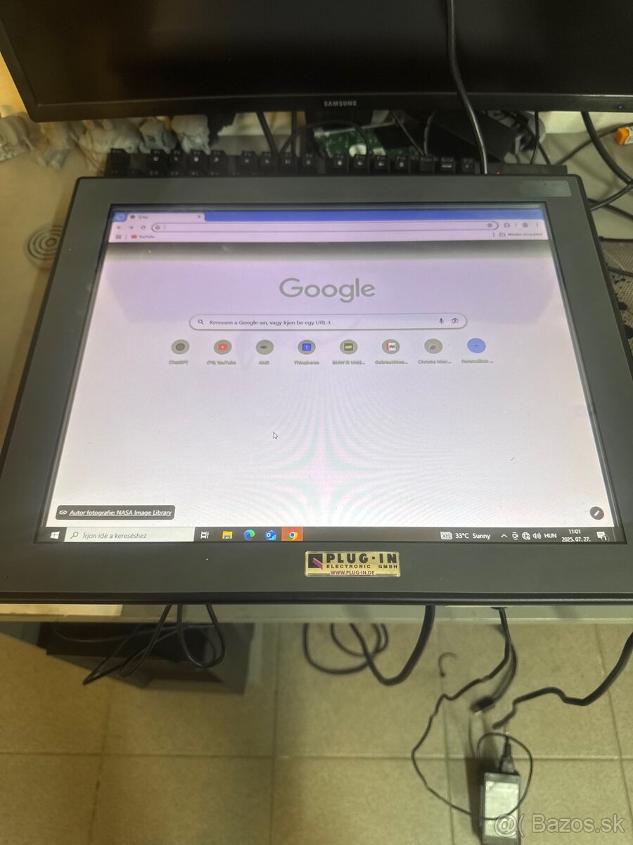plug-in tech lcd touchscreen monitor