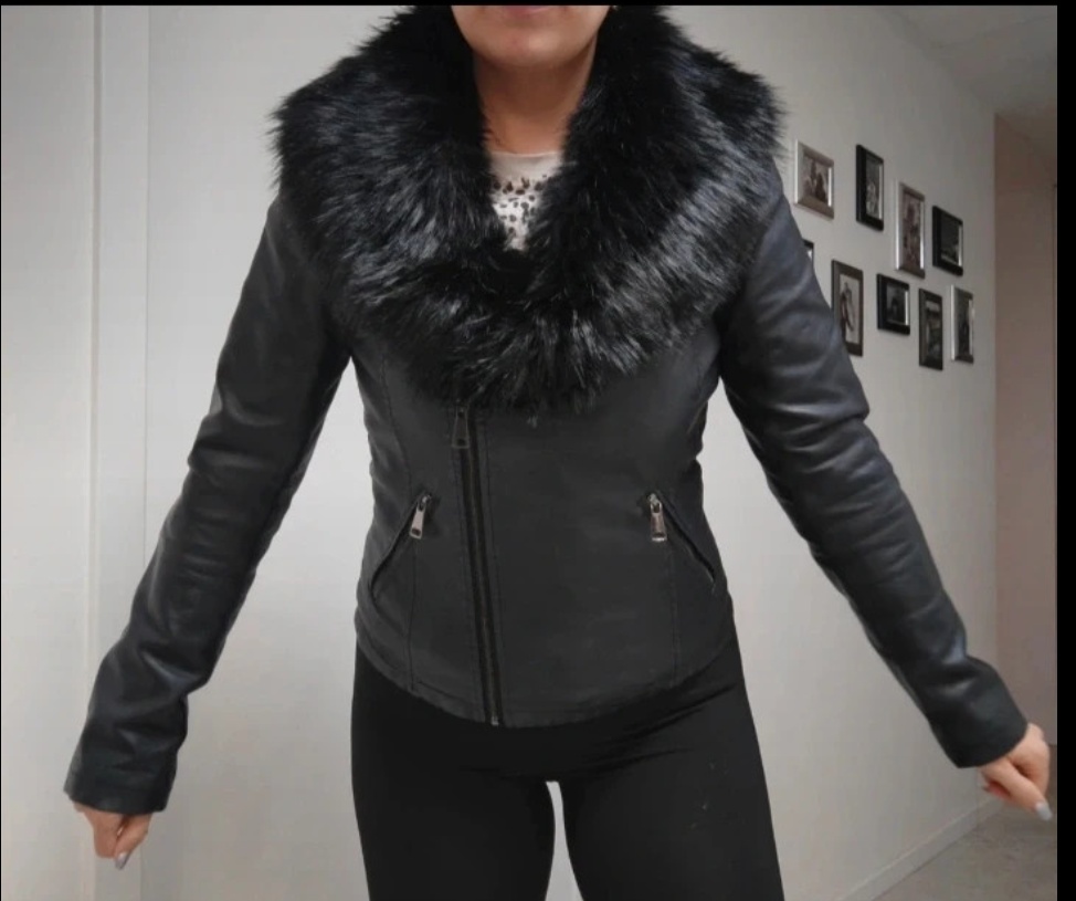 Kožušinová bunda s odnímateľným golierom