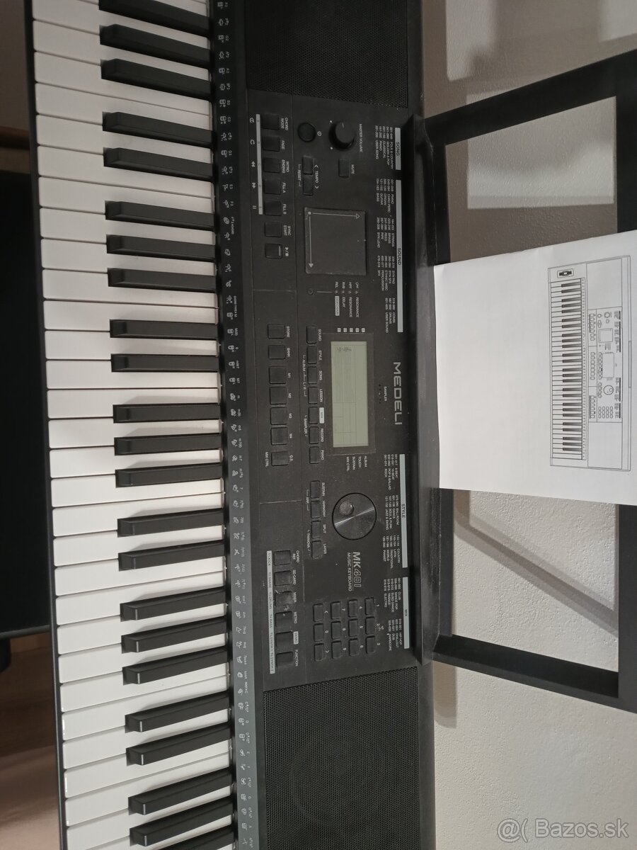 Keyboard Medeli MK401