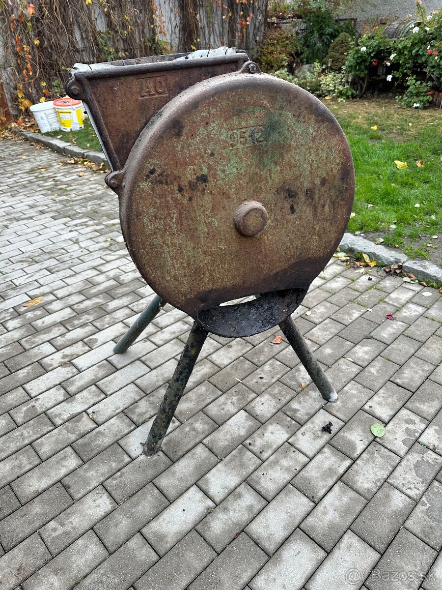 Predám mlynček na ovocie