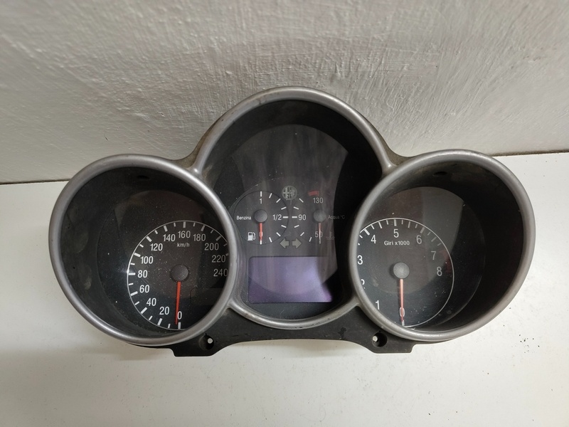 Tachometer alfa romeo 147 110008953006 40€