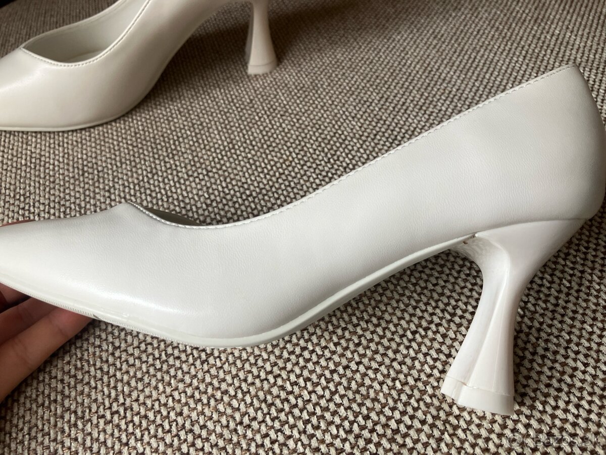 Biele spoločenské topánky , vel.36