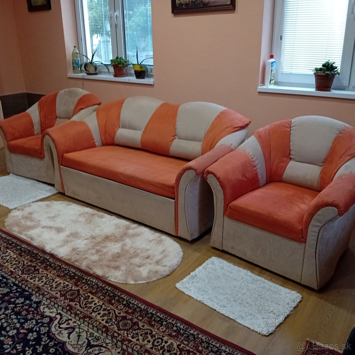 Rozťahovací gauč a kreslá