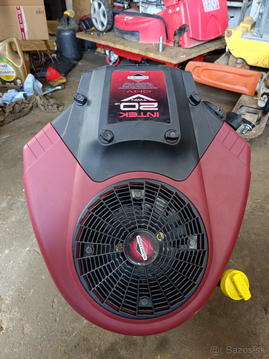 Predám motor Briggs&Stratton INTEK 20HP