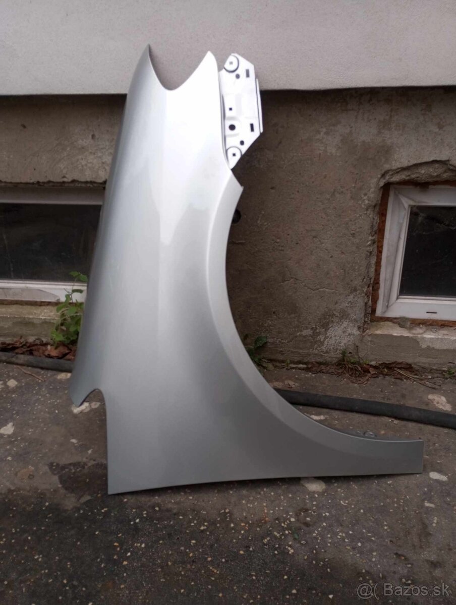 PREDAM PREDNE Blatníky L / P Volkswagen touran