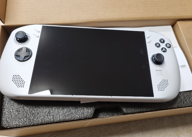 Lenovo Legion GO S 8ARP1 16GB/512GB+ Záruka