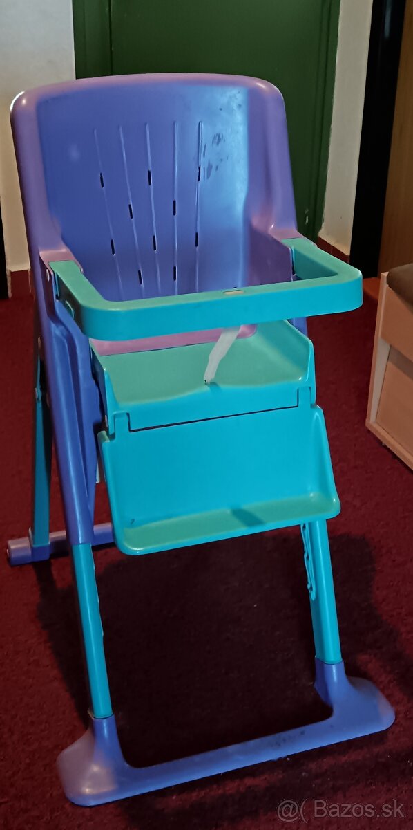 Jedálenská stolička