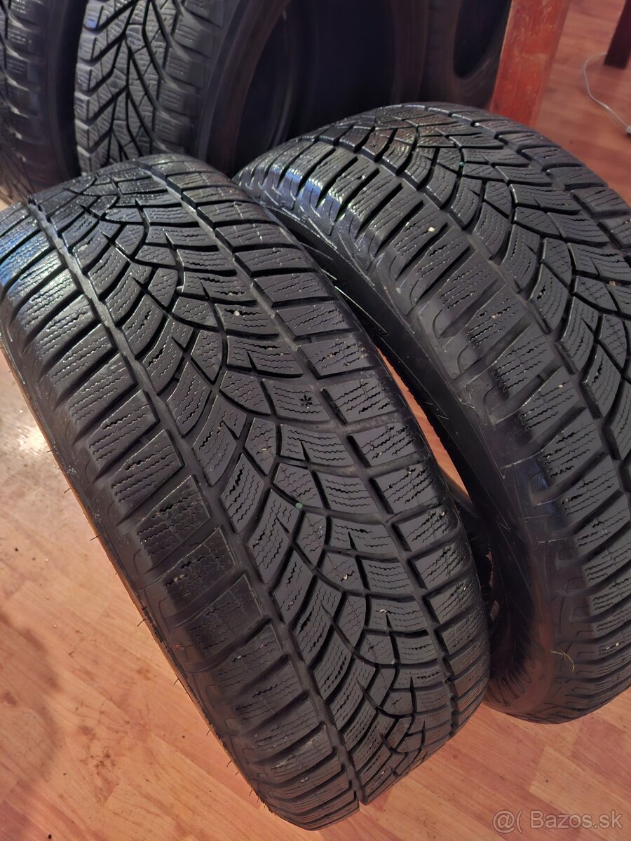 Zimne pneumatiky 215/60/R16 GOOD YEAR