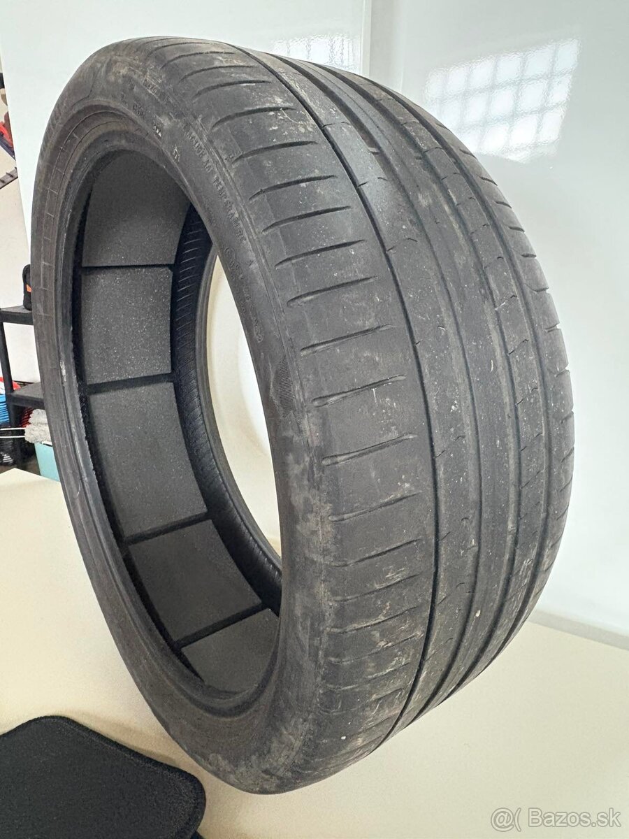 Pneumatiky Pirelli 275/35 R22 104W pzero