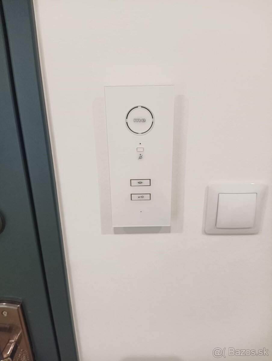 Domáci telefón