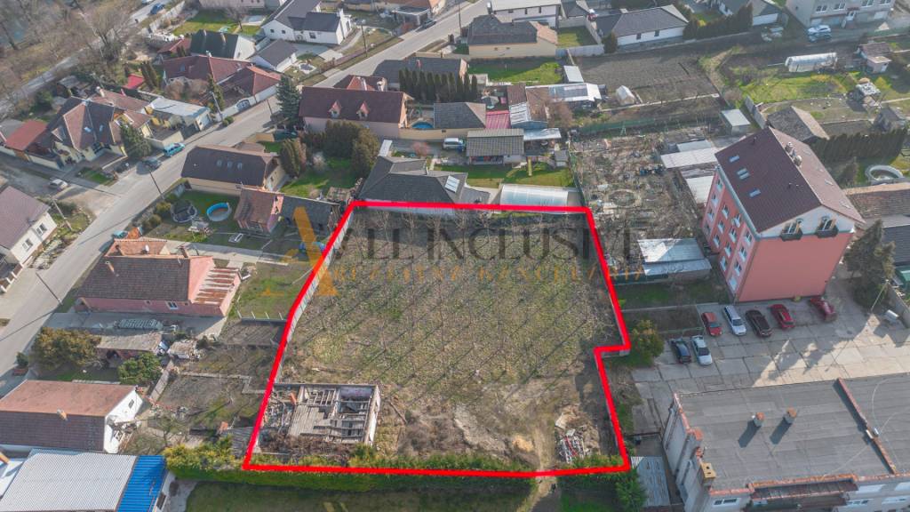 ALL INCLUSIVE l NA PREDAJ ROZĽAHLÝ STAVEBNÝ POZEMOK 1784 M2,
