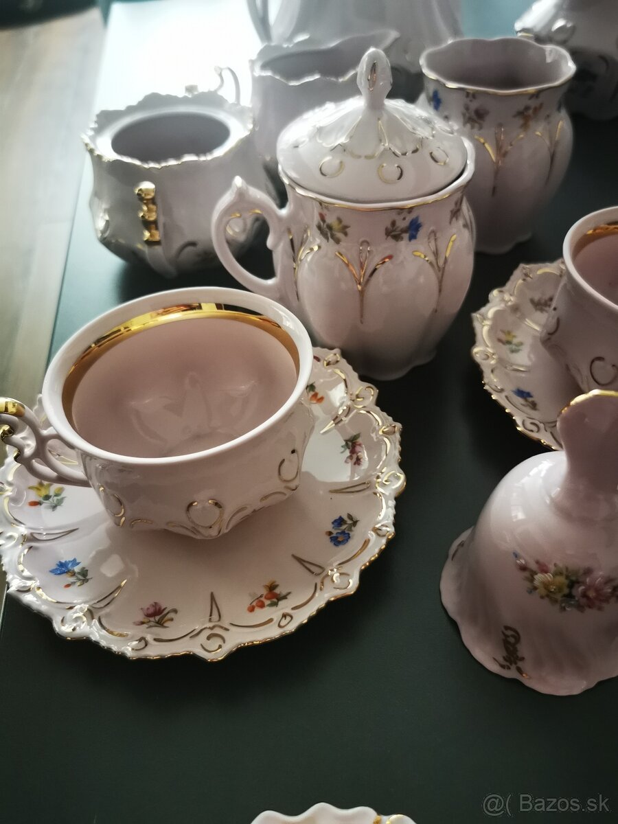 Ružová porcelánová súprava.