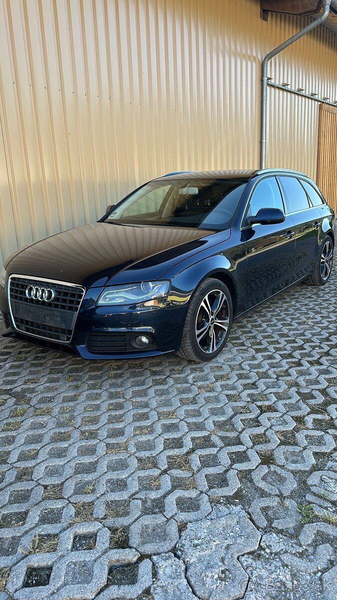 Audi A4 avant 2.0 TDI sport r.v 2010 navi bixenon webasto
