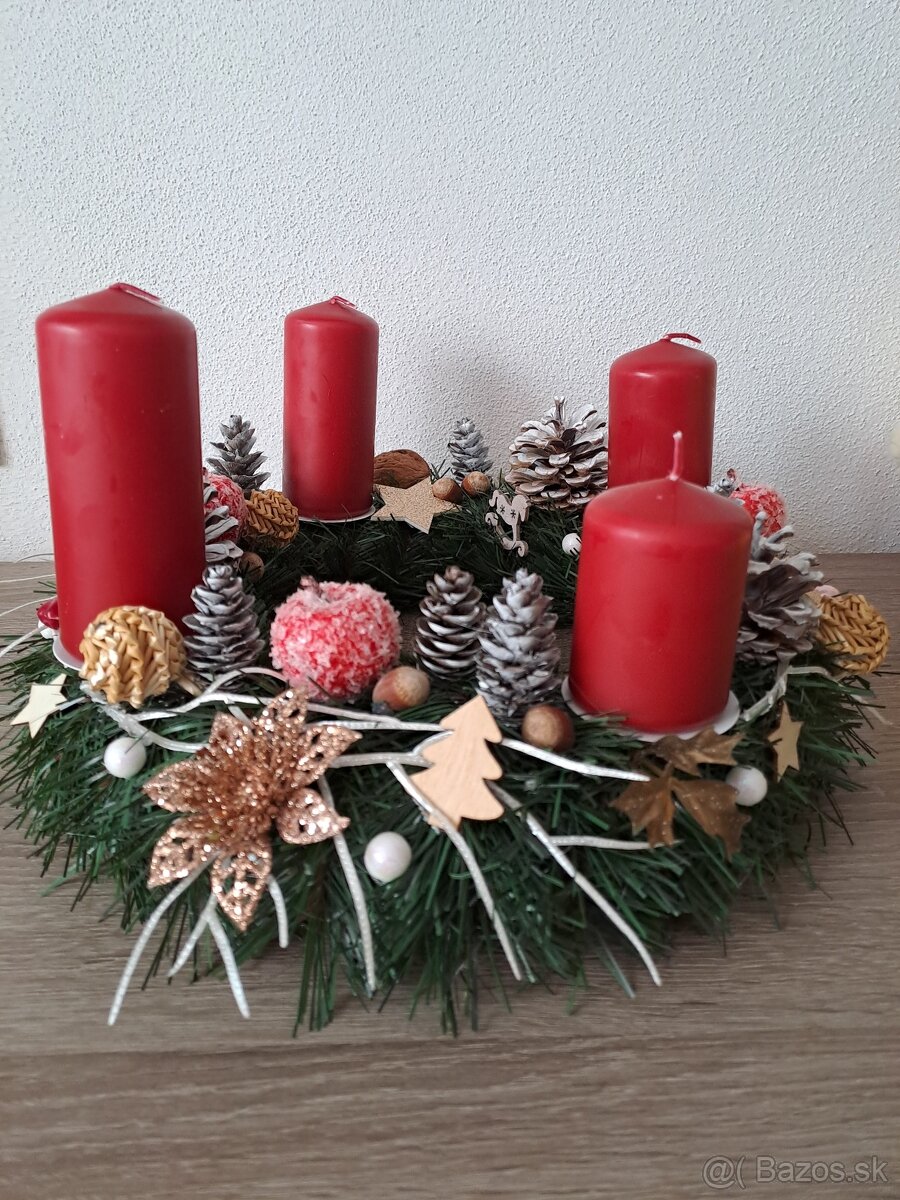 ADVENTNÝ VENČEK ČERVENO PRIRODNÝ