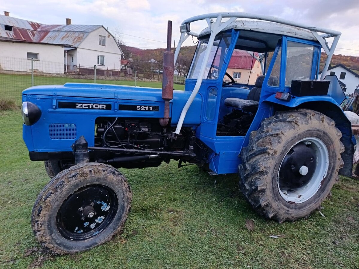 Zetor 5511 s príslušenstvom