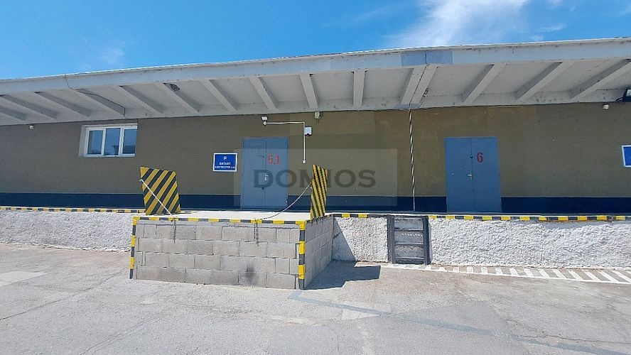 Malý sklad s rampou (100,36 m2, kancelária, KE-Juh)