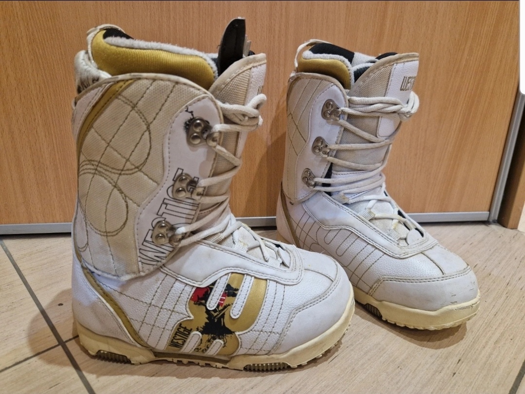 Snowboardove topanky 38