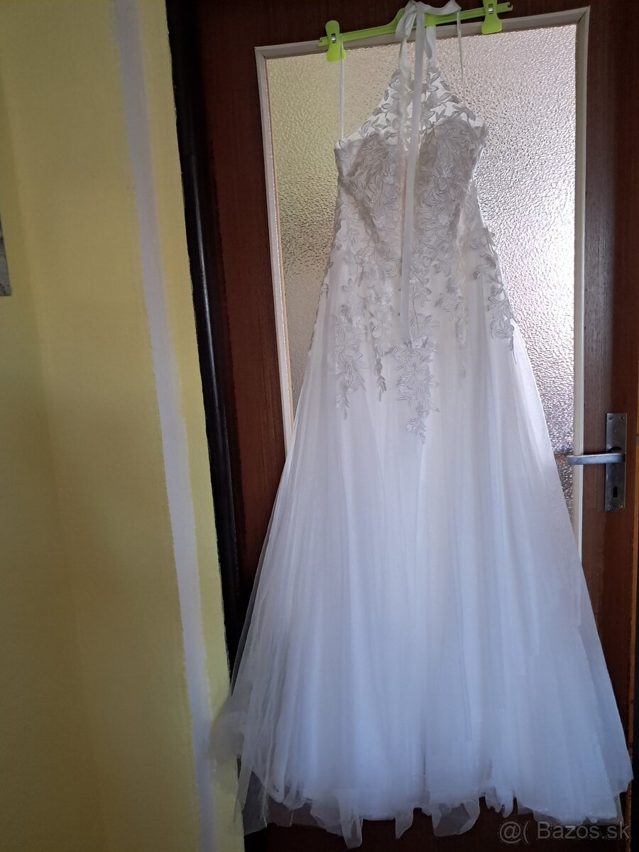 Svadobné šaty