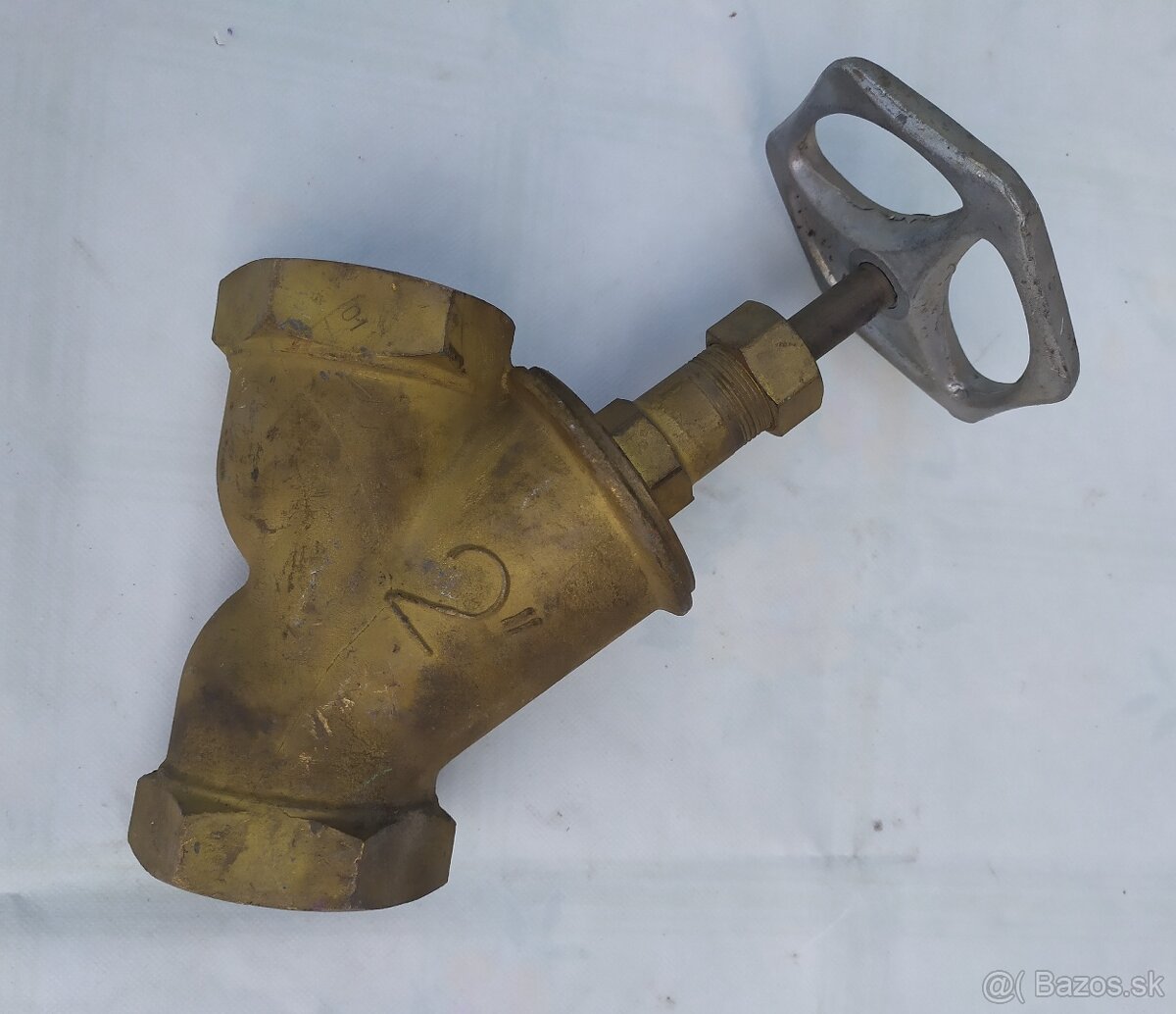 Mosadzné uzatváracie ventily.