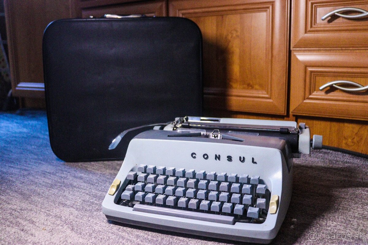Písací stroj Consul 221 (1966) + kufrik kožený