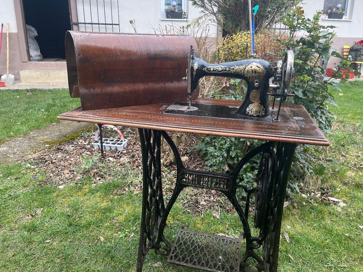 Šijací stroj Singer