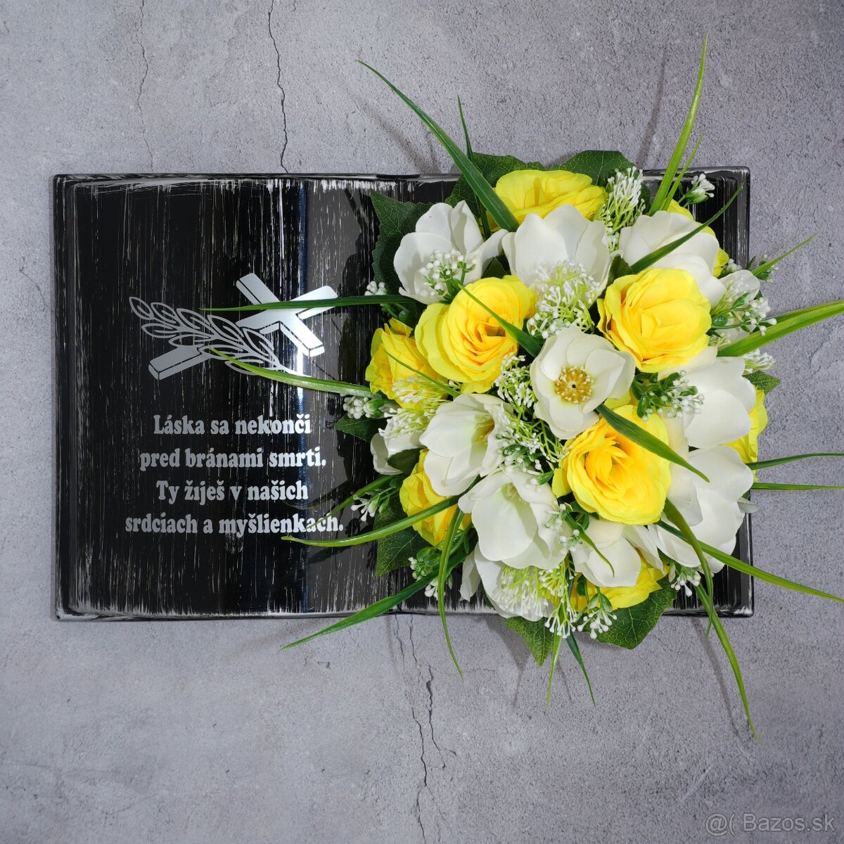 Spomienková dekorácia v tvare knihy
