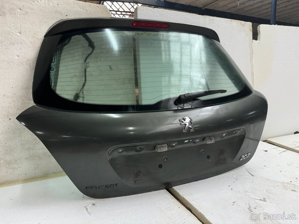Peugeot 207 zadny kufor