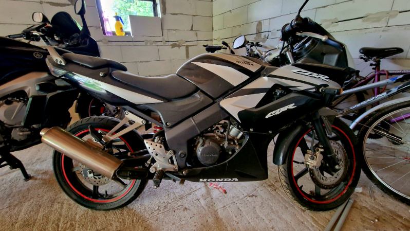Honda cbr 125