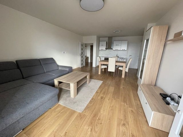 Štýlový 2-izbový byt s balkónmi na prenájom – centrum Žiliny