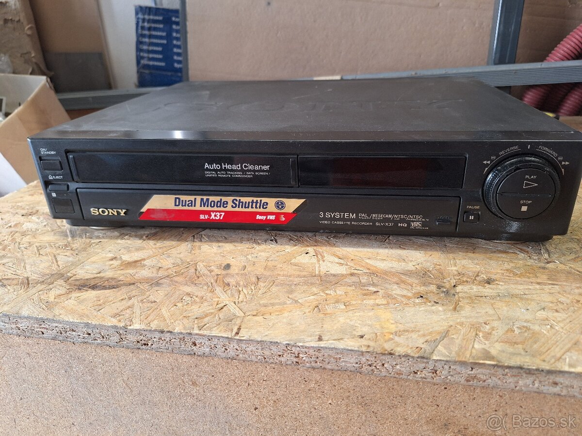 VHS player Sony SLV-X37